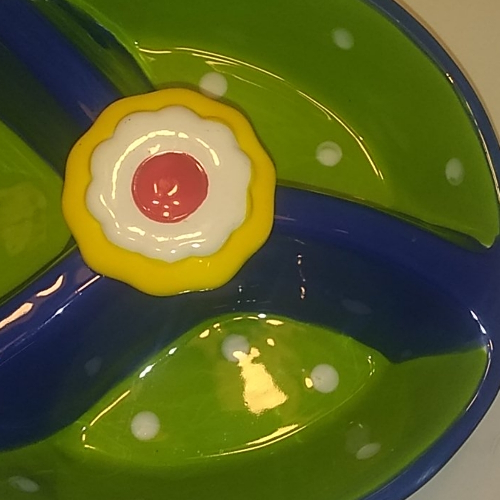 Ceramic serving dish. - Picture 3 of 10